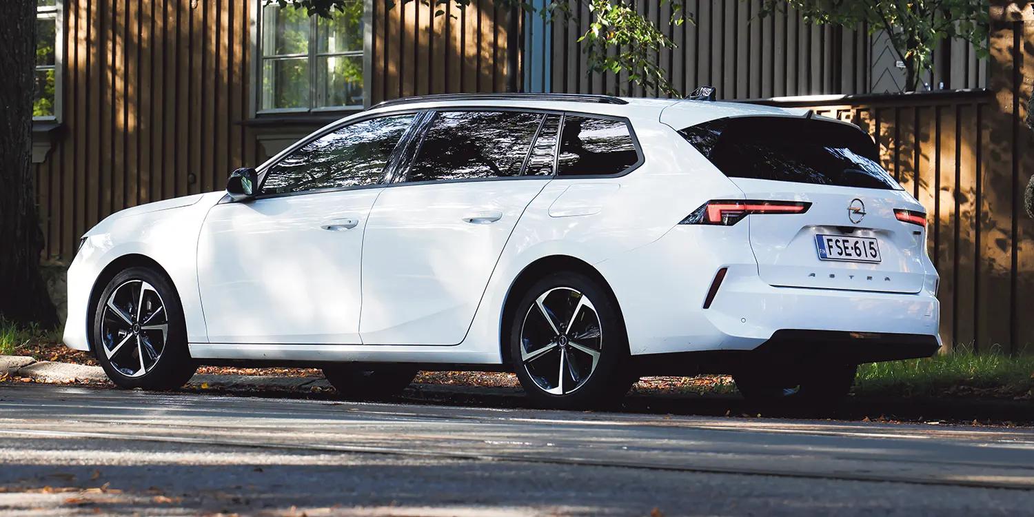 Opel astra st Mäkelän Auto, Järvenpää